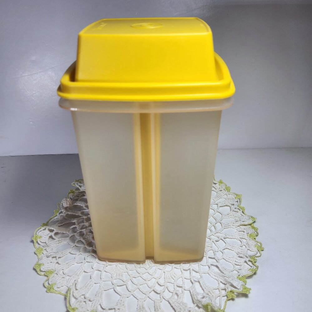 Vintage Tupperware 3-Pc Pick-A-Deli Pickle Keeper Frosted W Yellow Lid & Insert